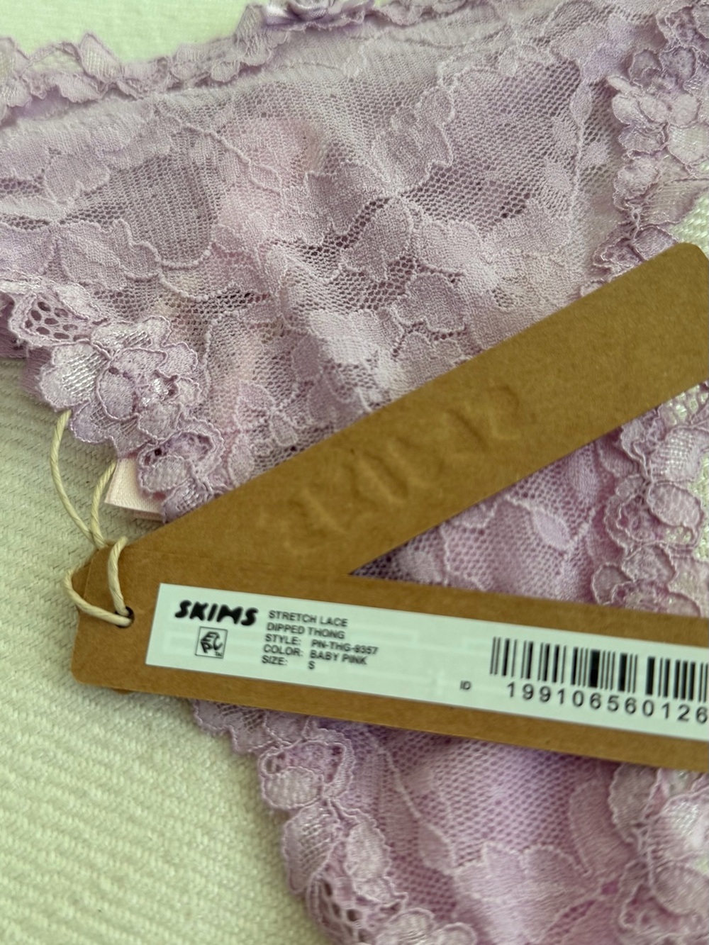 SKIMS New Pink Lace Thong Panty - Picture 2 of 2